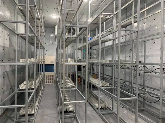 more layer hydroponic for growing strawberry